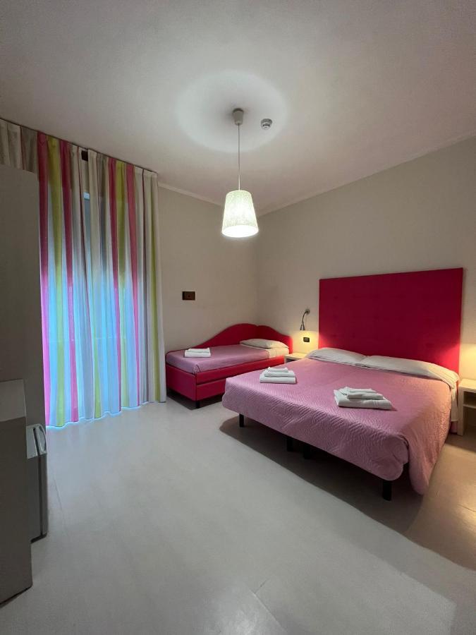 Hotel Leonardo เชเซนาติโก ภายนอก รูปภาพ