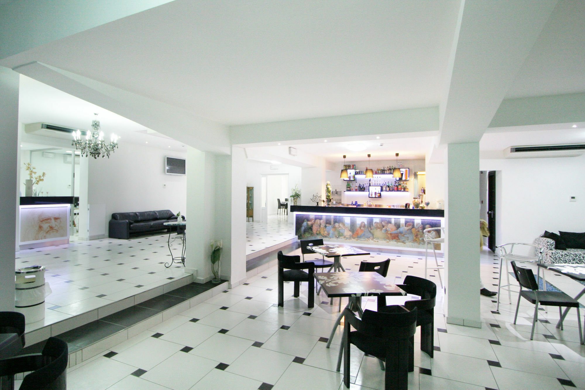 Hotel Leonardo เชเซนาติโก ภายนอก รูปภาพ