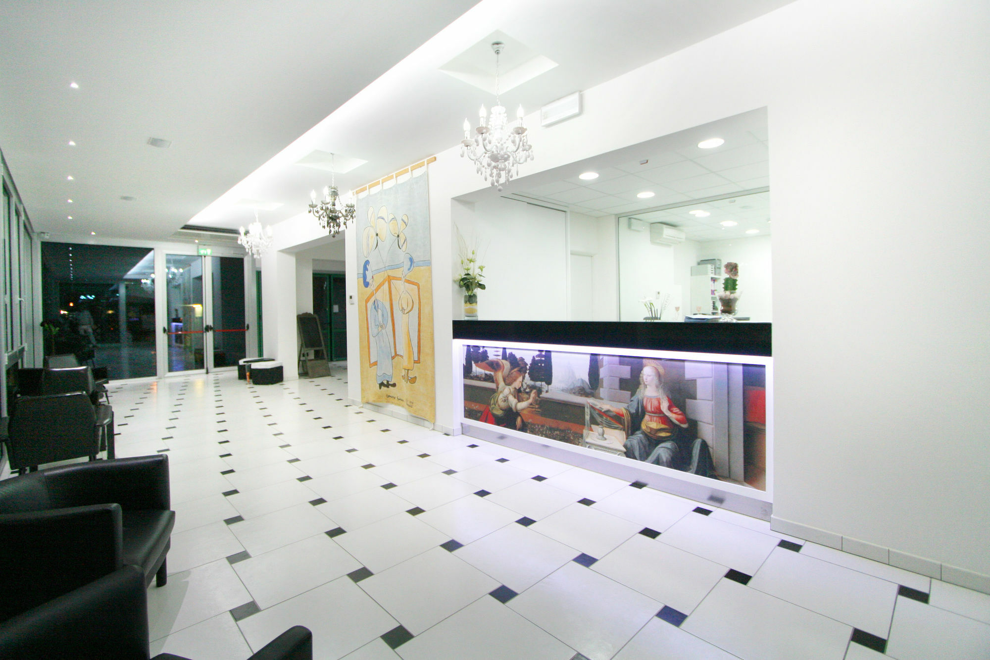 Hotel Leonardo เชเซนาติโก ภายนอก รูปภาพ