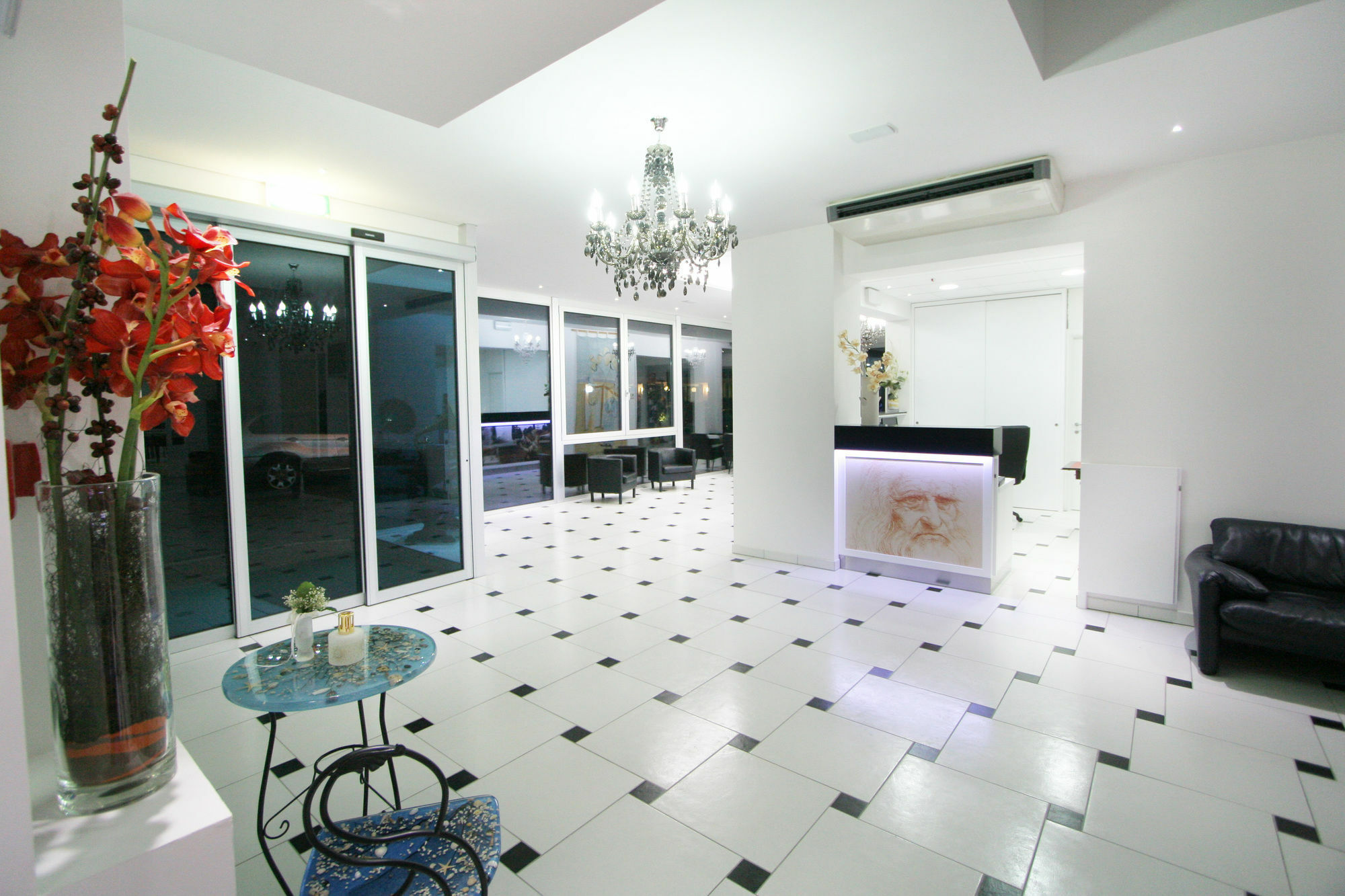 Hotel Leonardo เชเซนาติโก ภายนอก รูปภาพ