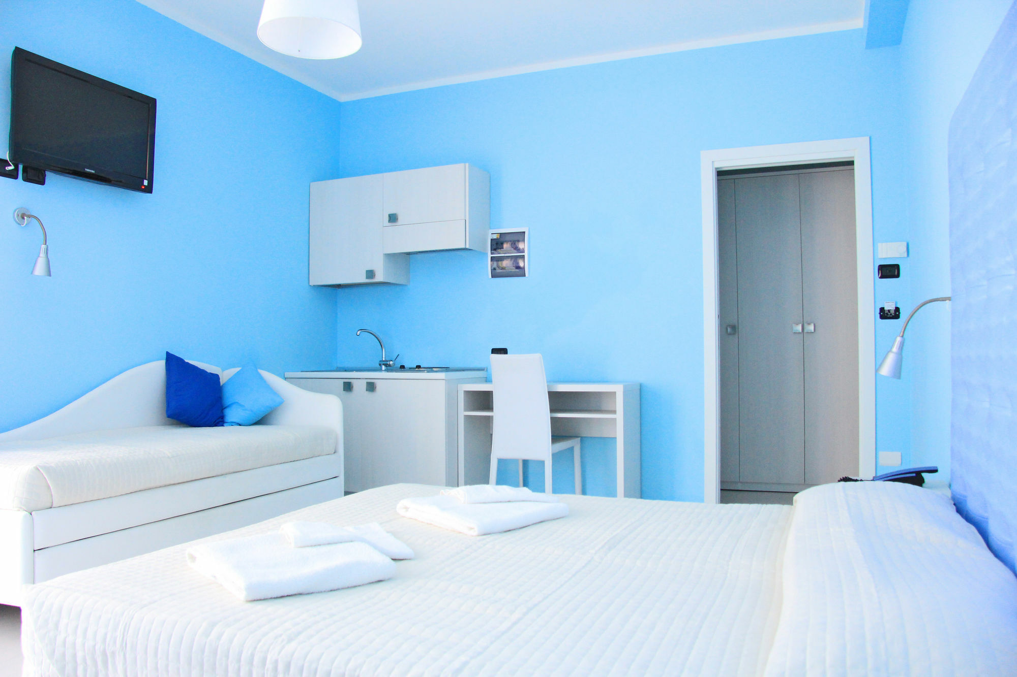 Hotel Leonardo เชเซนาติโก ภายนอก รูปภาพ